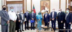 প্রধানমন্ত্রী একটি আন্তর্জাতিক বীজ ব্যাংক প্রতিষ্ঠার প্রস্তাব দিয়েছেন এফএওর ডিজিকে 2 PM Sheikh Hasina today proposed the FAO to establish International Seed Bank