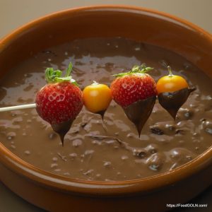 Chocolate Fondue 4 Chocolate Fondue (4)