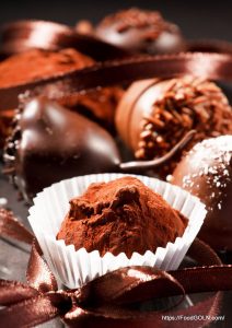 Chocolate Truffles 4 Chocolate Truffles (4)