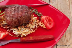 Grilled Beef Fillet Pieces on Noodles 5 Grilled Beef Fillet Pieces on Noodles (5)